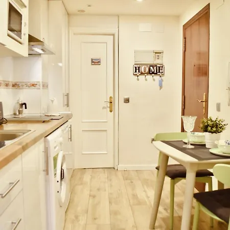 Estudio Con Encanto En El Casco Antiguo De * Valencia