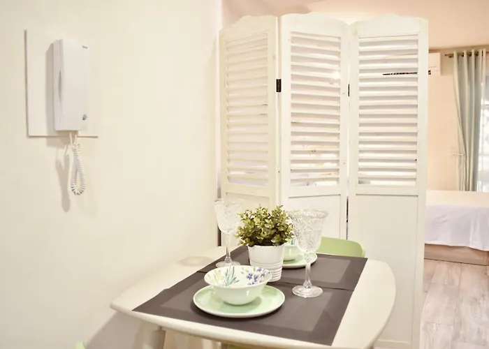 Estudio Con Encanto En El Casco Antiguo De Apartman *